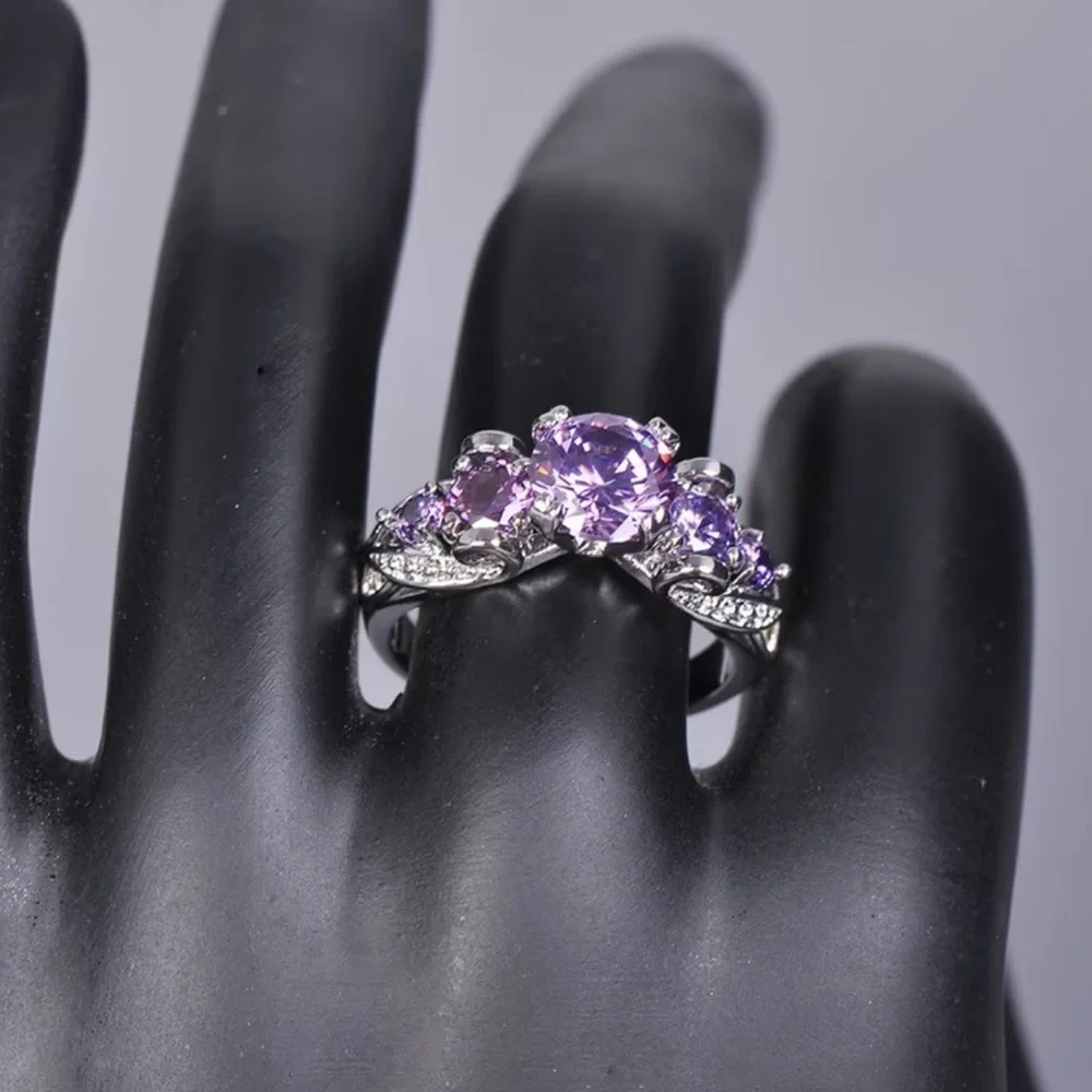 Elegant Purple Amethyst CZ Moissanite Silver Engagement Band Ring - Size 7 or 8
